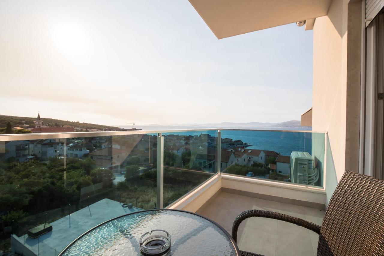 Apartments Blueview Postira Exterior photo